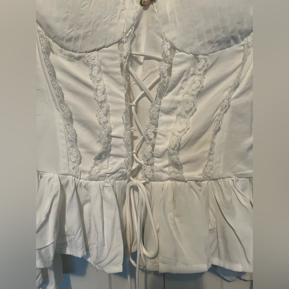 Elegant Victorian Style Corset Blouse - Picture 5 of 9